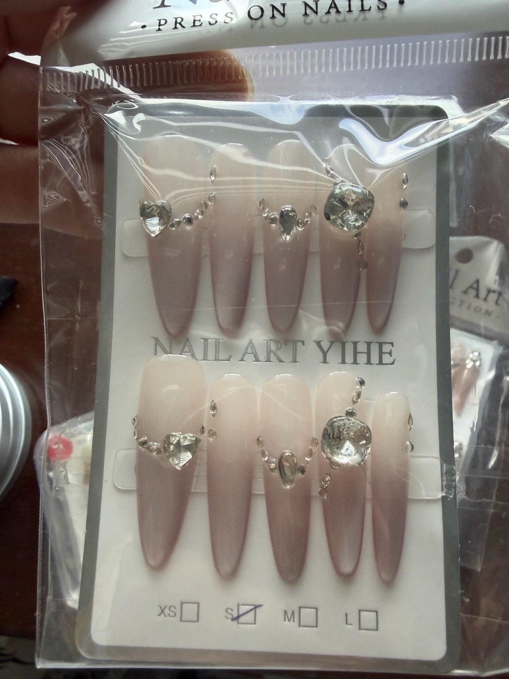 Nail Art YIHE Women’s Press-On Nails - Nude Pink Ombre with Crystal Accents